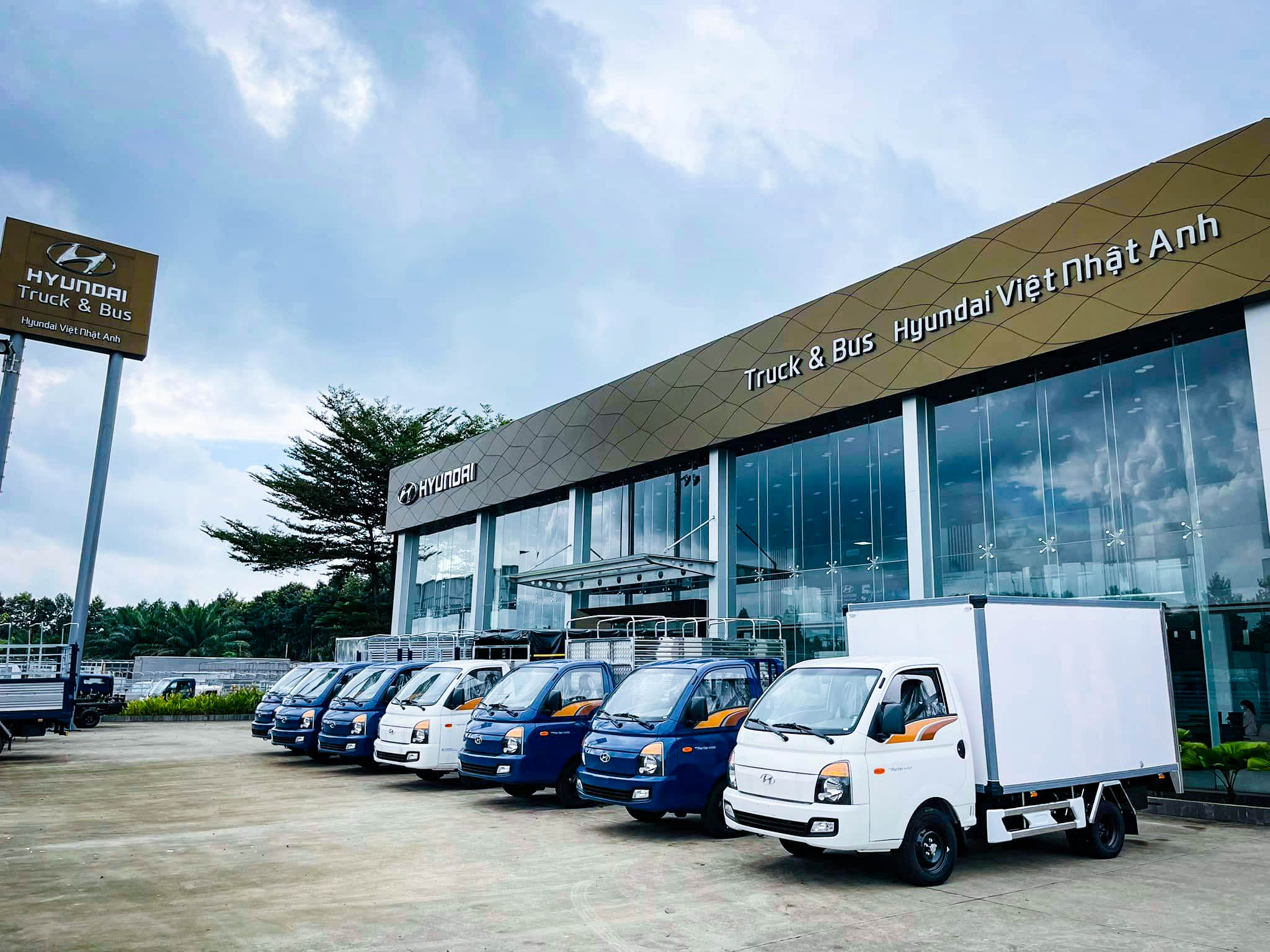 Showroom Hyundai Việt Nhật Anh