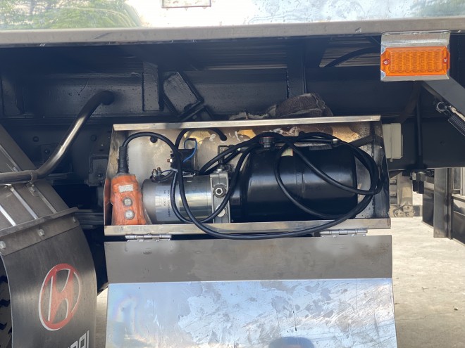 Bơm thuỷ lực - xe tải hyundai bửng nâng