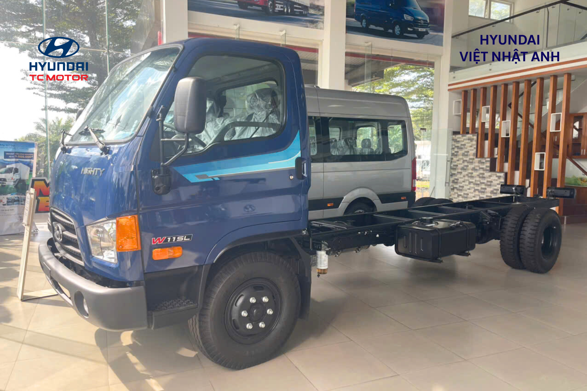 Xe tải 6,9 tấn Hyundai Mighty W11XL chassis