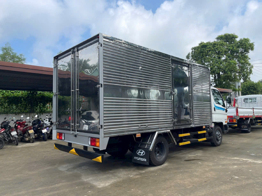 Cấu tạo của xe tải thùng kín