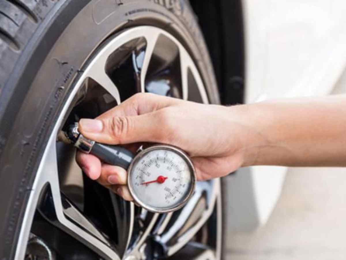 Kiểm tra áp suất lốp thường xuyên để xe tải tiết kiệm nhiên liệu nhất