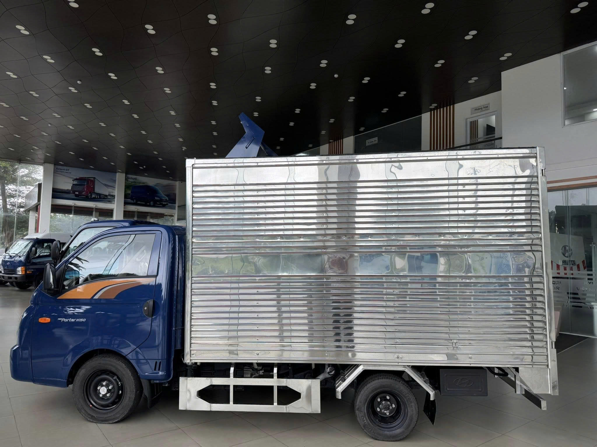 Kết Cấu Thùng Kín Hyundai Porter H150 - Hyundai Việt Nhật Anh